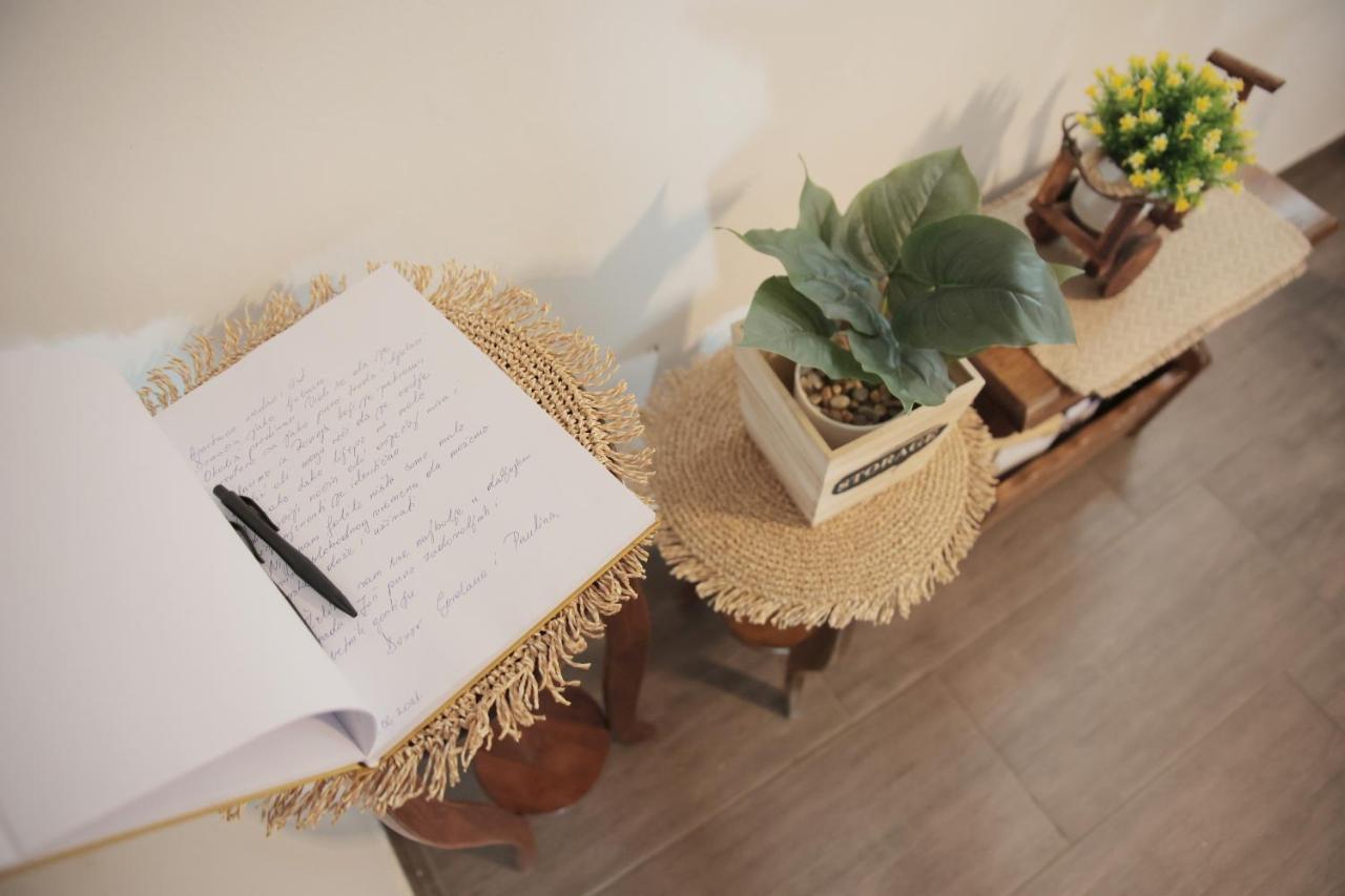 Apartment Amigo Sirova Katalena Ngoại thất bức ảnh