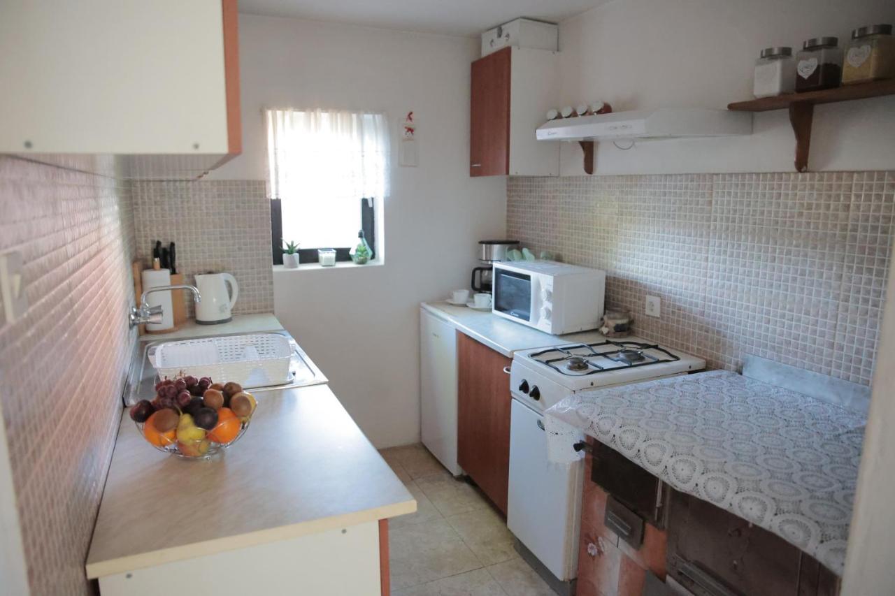 Apartment Amigo Sirova Katalena Ngoại thất bức ảnh